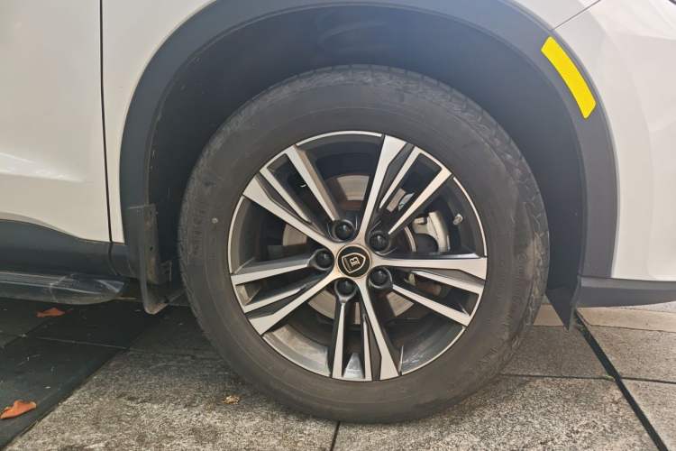 Used BYD Song Pro 2019 1.5T Automatic Elite Edition Right Front Wheel Hub