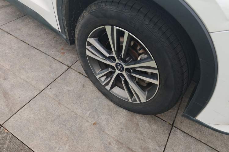Used BYD Song Pro 2019 1.5T Automatic Elite Edition Right Front Wheel Hub