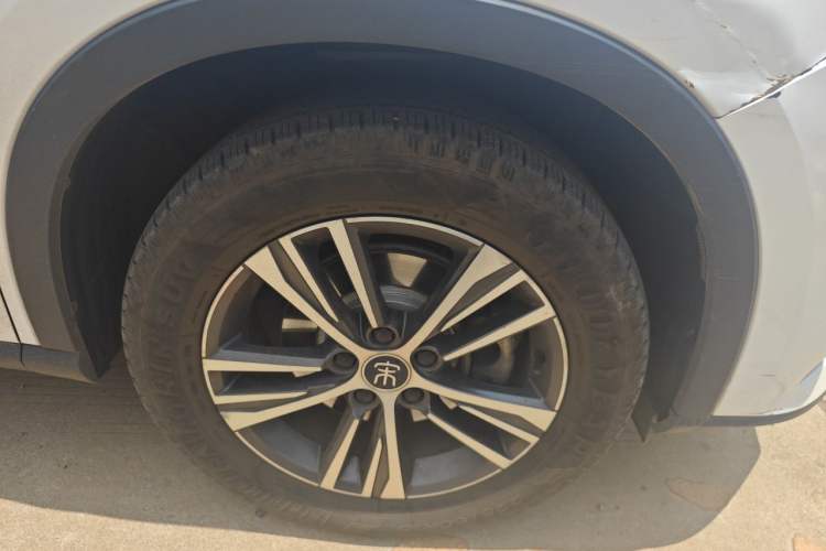 Used BYD Song Pro 2019 1.5T Automatic Elite Edition Right Front Wheel Hub