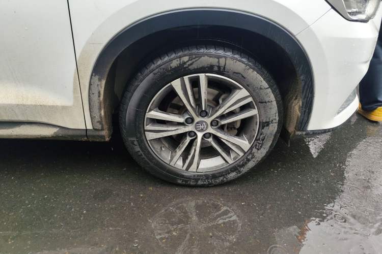 Used BYD Song Pro 2019 1.5T Automatic Elite Edition Right Front Wheel Hub