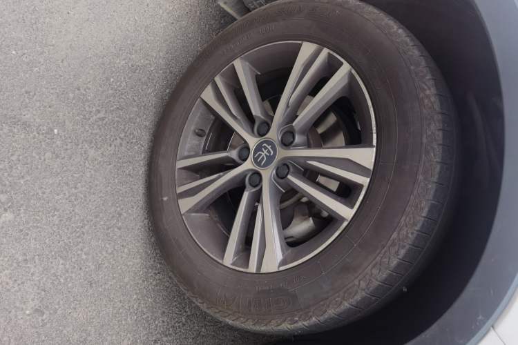 Used BYD Song Pro 2019 1.5T Automatic Prestige Model Right Front Wheel Hub