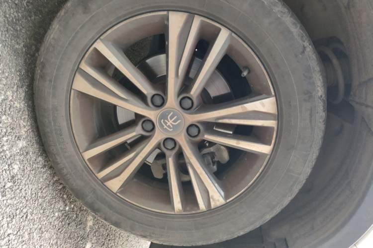 Used BYD Song Pro 2019 1.5T Automatic Elite Edition Right Front Wheel Hub