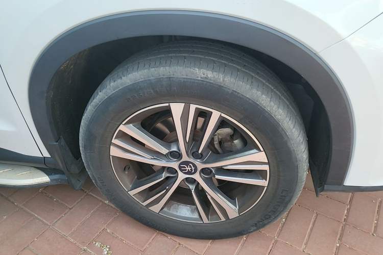 Used BYD Song Pro 2019 1.5T Automatic Elite Edition Right Front Wheel Hub