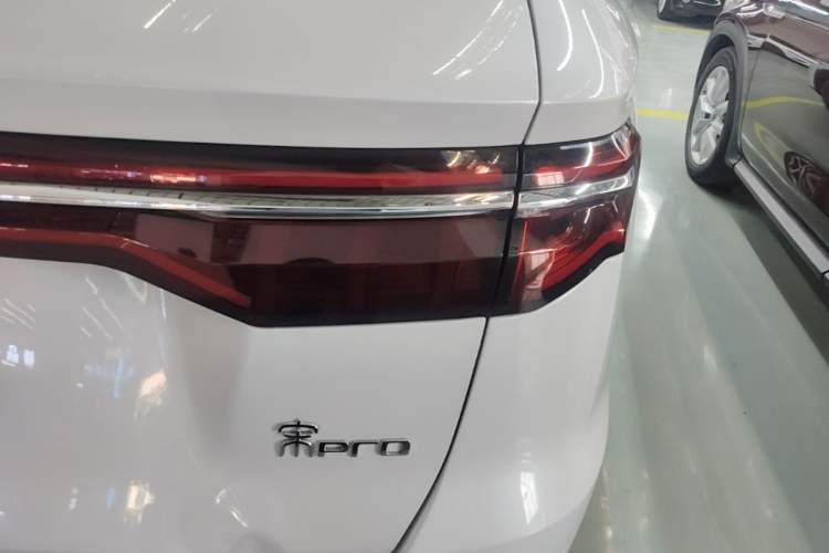 Used BYD Song Pro 2019 1.5T Automatic Luxury Model Right Rear Taillight
