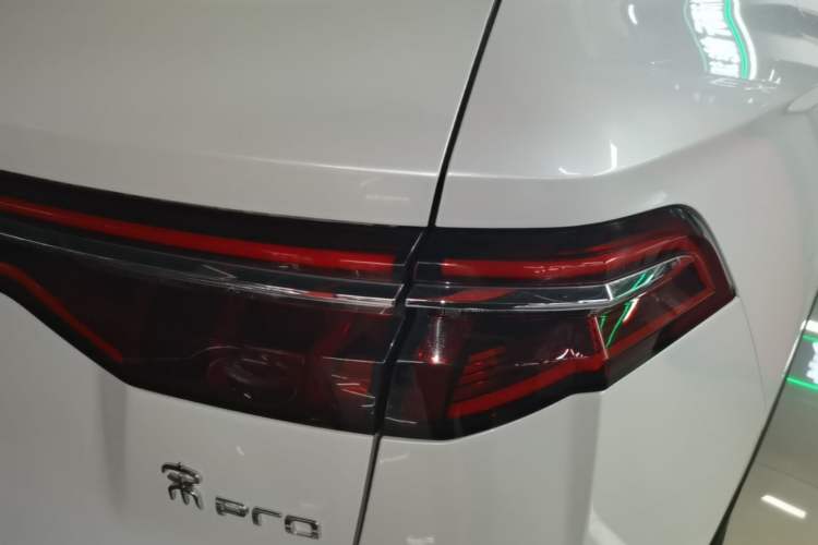 Used BYD Song Pro 2019 1.5T Automatic Elite Edition Right Rear Taillight