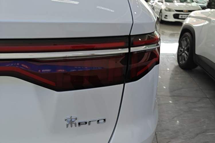 Used BYD Song Pro 2019 1.5T Automatic Elite Edition Right Rear Taillight