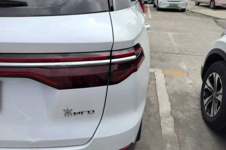 Used BYD Song Pro 2019 1.5T Automatic Prestige Model Right Rear Taillight