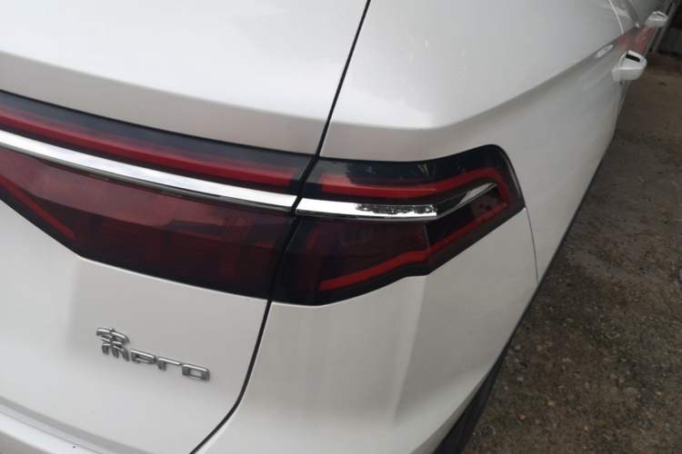 Used BYD Song Pro 2019 1.5T Automatic Luxury Model Right Rear Taillight