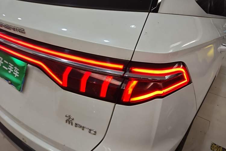 Used BYD Song Pro 2019 1.5T Automatic Luxury Model Right Rear Taillight