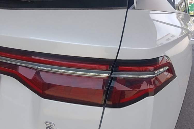 Used BYD Song Pro 2019 1.5T Automatic Elite Edition Right Rear Taillight