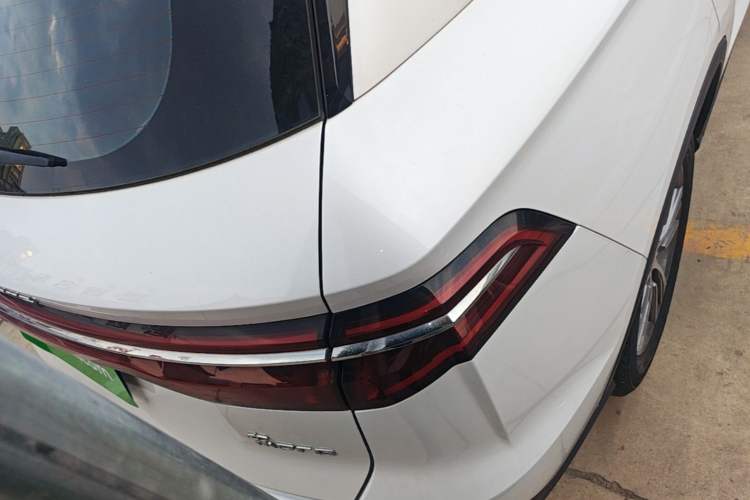 Used BYD Song Pro 2019 1.5T Automatic Elite Edition Right Rear Taillight