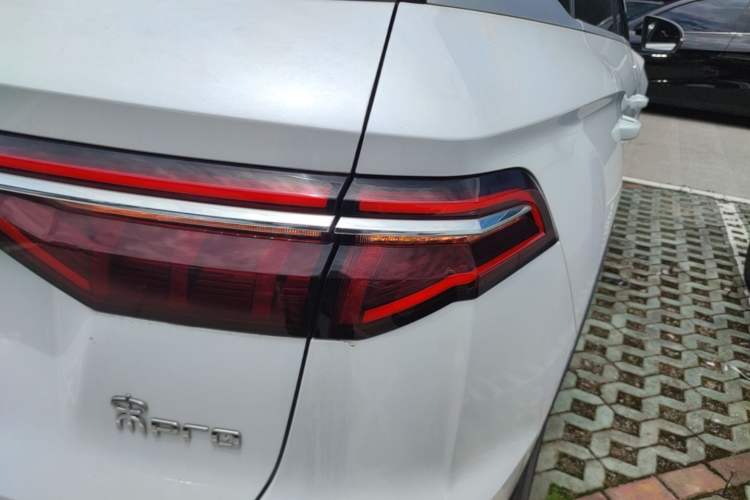 Used BYD Song Pro 2019 1.5T Automatic Luxury Model Right Rear Taillight