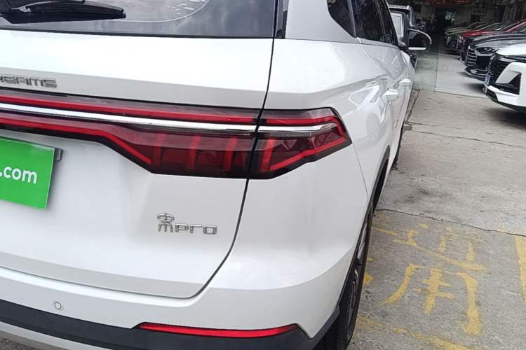 Used BYD Song Pro 2019 1.5T Automatic Prestige Model Right Rear Taillight