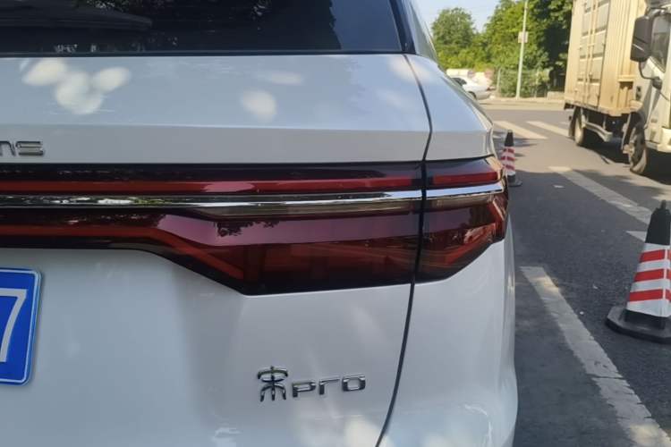 Used BYD Song Pro 2019 1.5T Automatic Luxury Model Right Rear Taillight