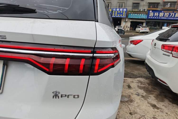 Used BYD Song Pro 2019 1.5T Automatic Elite Edition Right Rear Taillight