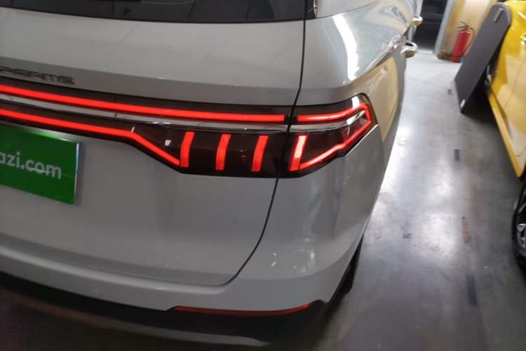 Used BYD Song Pro 2019 1.5T Automatic Luxury Model Right Rear Taillight