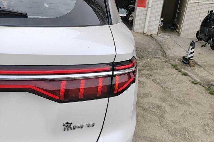Used BYD Song Pro 2019 1.5T Automatic Elite Edition Right Rear Taillight