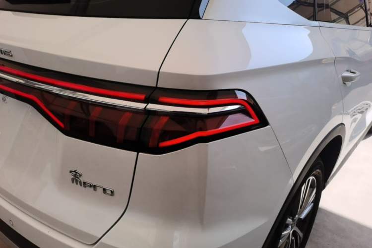 Used BYD Song Pro 2019 1.5T Automatic Elite Edition Right Rear Taillight