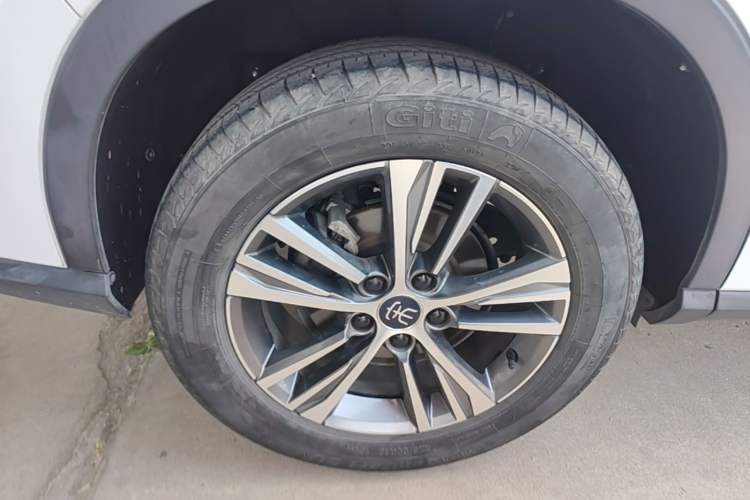 Used BYD Song Pro 2019 1.5T Automatic Luxury Model Right Rear Wheel Hub