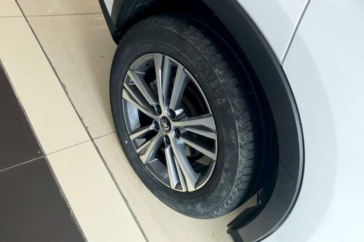 Used BYD Song Pro 2019 1.5T Automatic Prestige Model Right Rear Wheel Hub