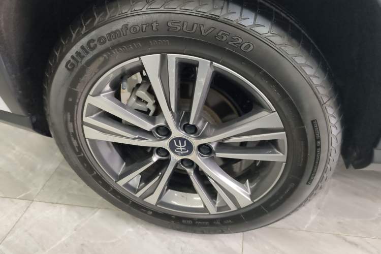 Used BYD Song Pro 2019 1.5T Automatic Luxury Model Right Rear Wheel Hub