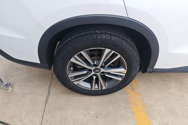 Used BYD Song Pro 2019 1.5T Automatic Elite Edition Right Rear Wheel Hub