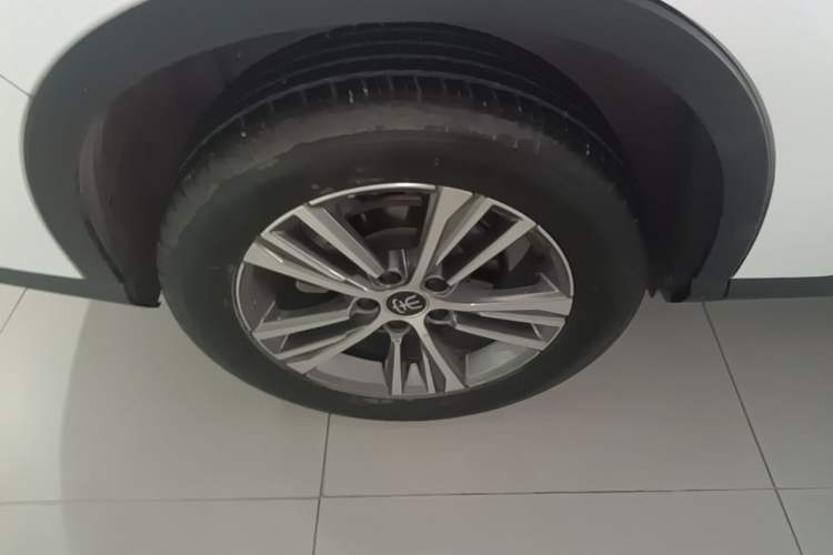 Used BYD Song Pro 2019 1.5T Automatic Luxury Model Right Rear Wheel Hub