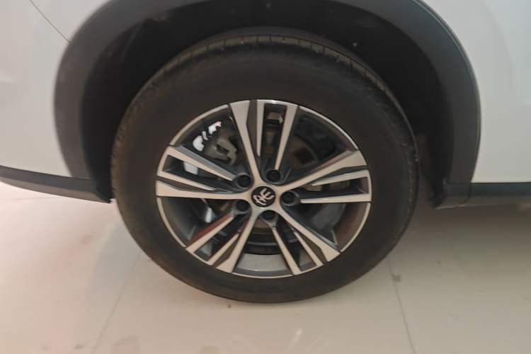 Used BYD Song Pro 2019 1.5T Automatic Luxury Model Right Rear Wheel Hub