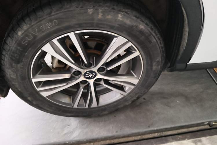 Used BYD Song Pro 2019 1.5T Automatic Luxury Model Right Rear Wheel Hub