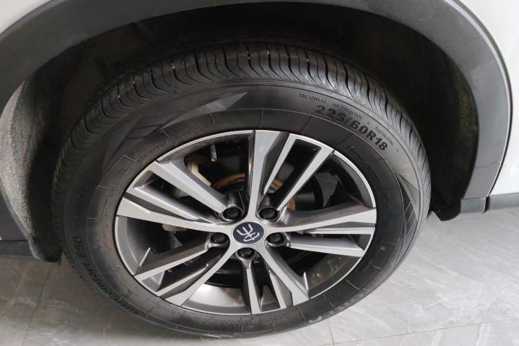 Used BYD Song Pro 2019 1.5T Automatic Prestige Model Right Rear Wheel Hub
