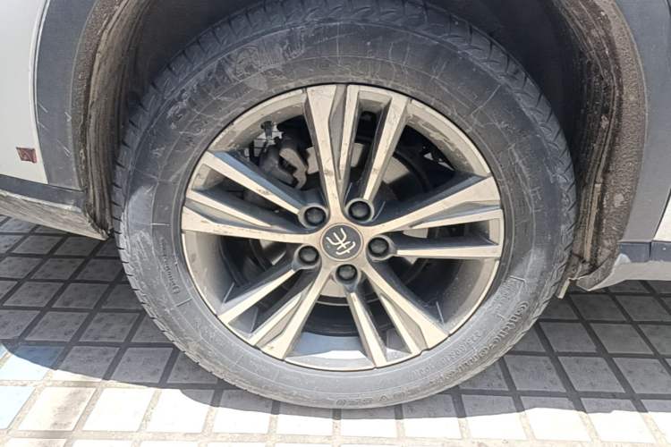 Used BYD Song Pro 2019 1.5T Automatic Luxury Model Right Rear Wheel Hub