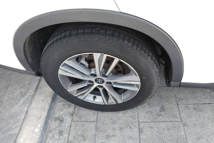 Used BYD Song Pro 2019 1.5T Automatic Prestige Model Right Rear Wheel Hub
