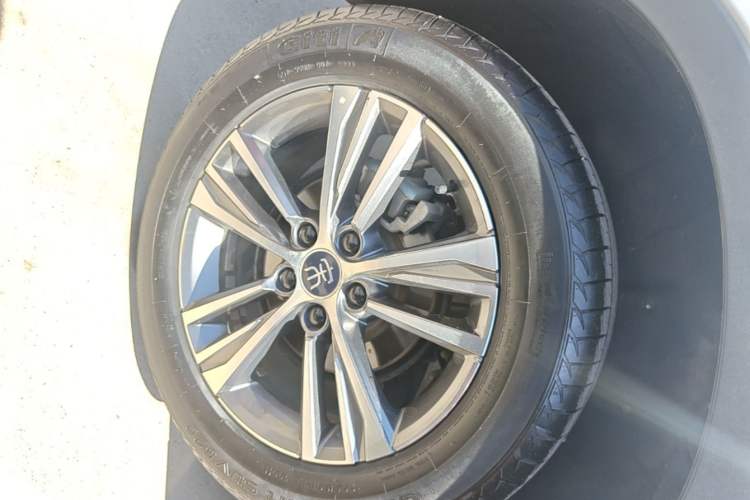 Used BYD Song Pro 2019 1.5T Automatic Luxury Model Right Rear Wheel Hub