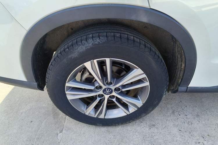 Used BYD Song Pro 2019 1.5T Automatic Elite Edition Right Rear Wheel Hub