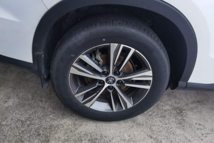 Used BYD Song Pro 2019 1.5T Automatic Elite Edition Right Rear Wheel Hub