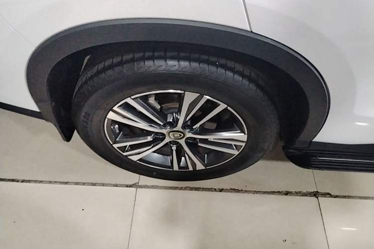 Used BYD Song Pro 2019 1.5T Automatic Elite Edition Right Rear Wheel Hub