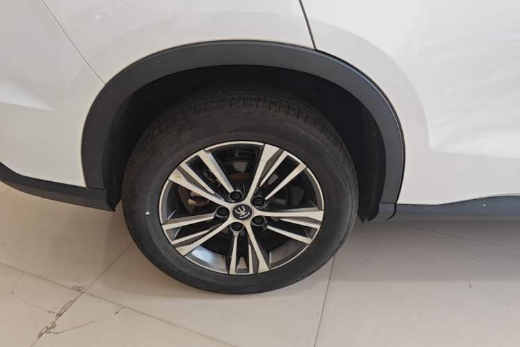 Used BYD Song Pro 2019 1.5T Automatic Elite Edition Right Rear Wheel Hub