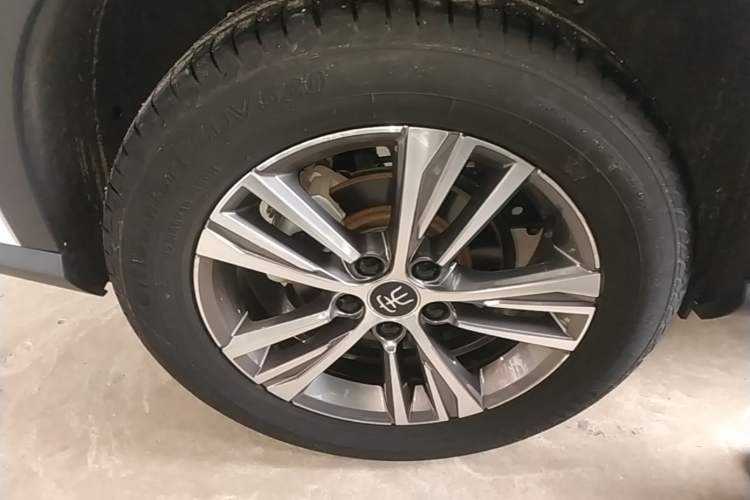 Used BYD Song Pro 2019 1.5T Automatic Elite Edition Right Rear Wheel Hub