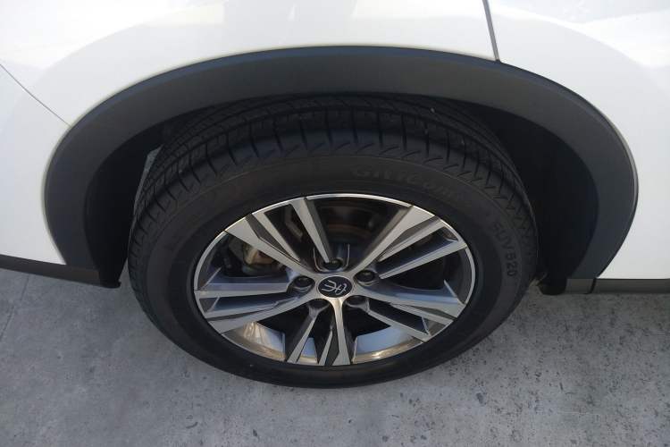 Used BYD Song Pro 2019 1.5T Automatic Prestige Model Right Rear Wheel Hub