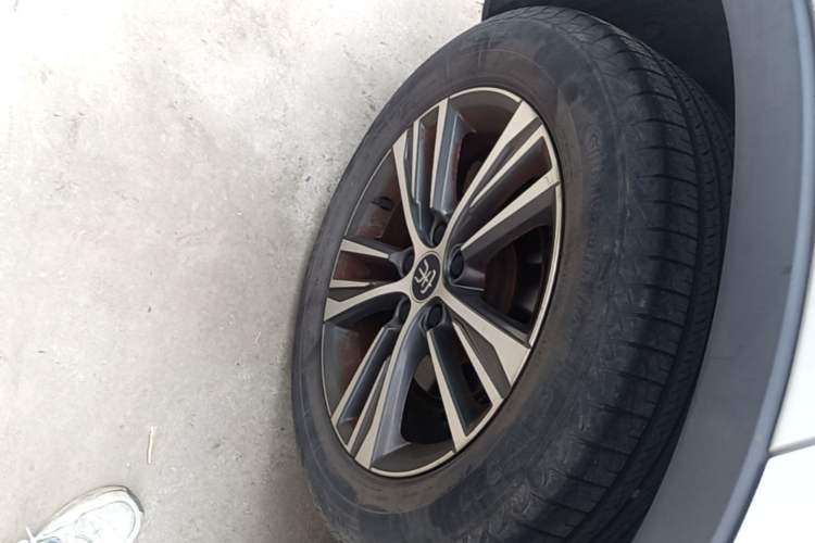 Used BYD Song Pro 2019 1.5T Automatic Prestige Model Right Rear Wheel Hub