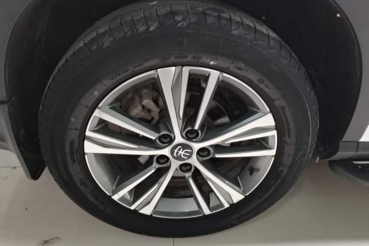 Used BYD Song Pro 2019 1.5T Automatic Elite Edition Right Rear Wheel Hub