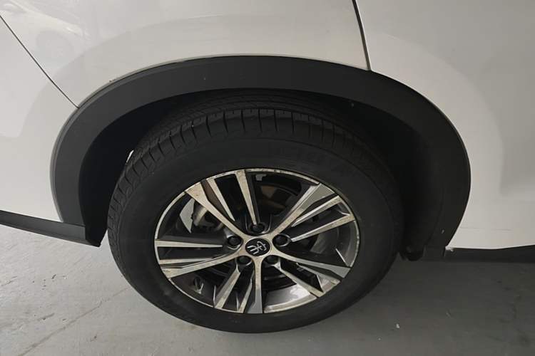 Used BYD Song Pro 2019 1.5T Automatic Luxury Model Right Rear Wheel Hub