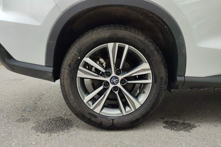 Used BYD Song Pro 2019 1.5T Automatic Luxury Model Right Rear Wheel Hub