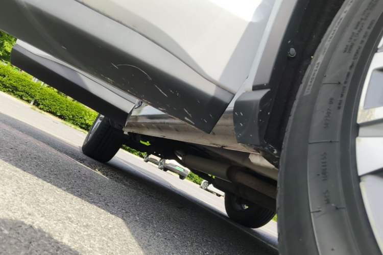 Used BYD Song Pro 2019 1.5T Automatic Prestige Model Right Side Sill