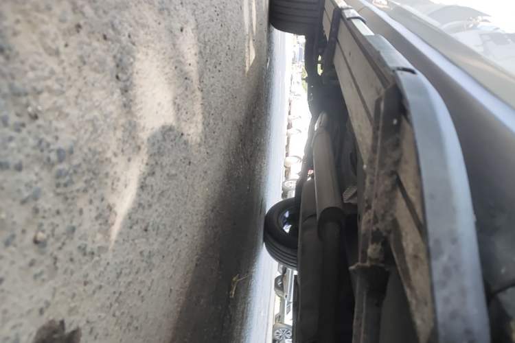 Used BYD Song Pro 2019 1.5T Automatic Elite Edition Right Side Sill