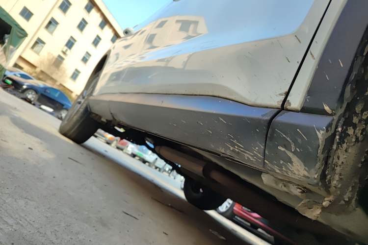 Used BYD Song Pro 2019 1.5T Automatic Elite Edition Right Side Sill