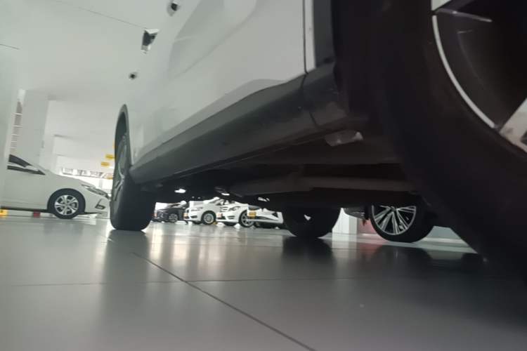 Used BYD Song Pro 2019 1.5T Automatic Luxury Model Right Side Sill