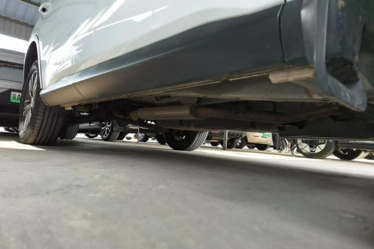 Used BYD Song Pro 2019 1.5T Automatic Elite Edition Right Side Sill