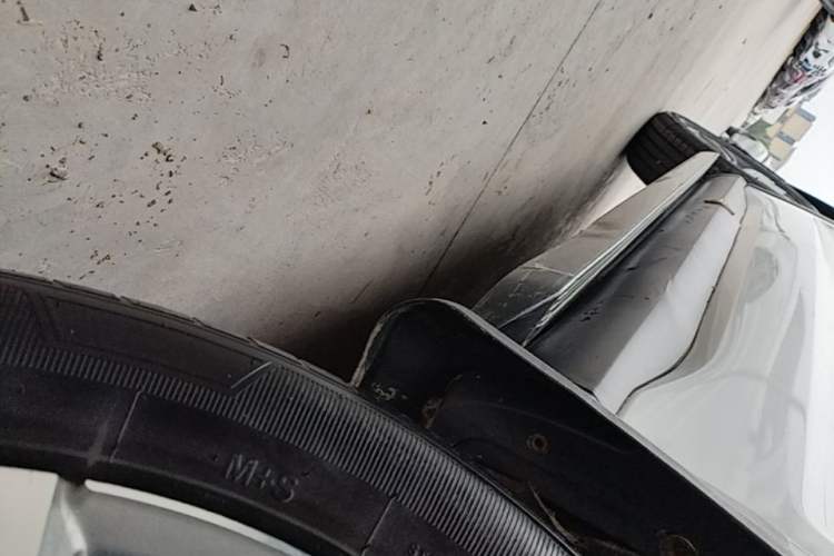 Used BYD Song Pro 2019 1.5T Automatic Elite Edition Right Side Sill
