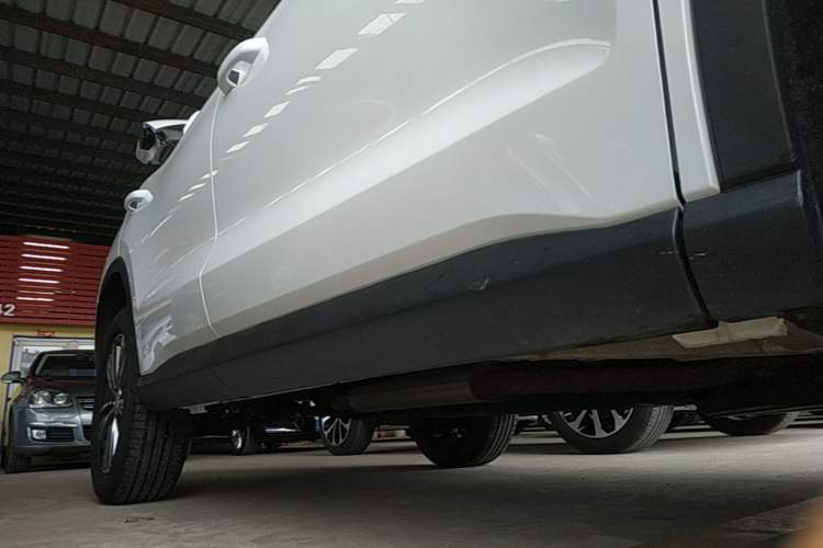 Used BYD Song Pro 2019 1.5T Automatic Elite Edition Right Side Sill
